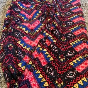 LuLaRoe OS leggings